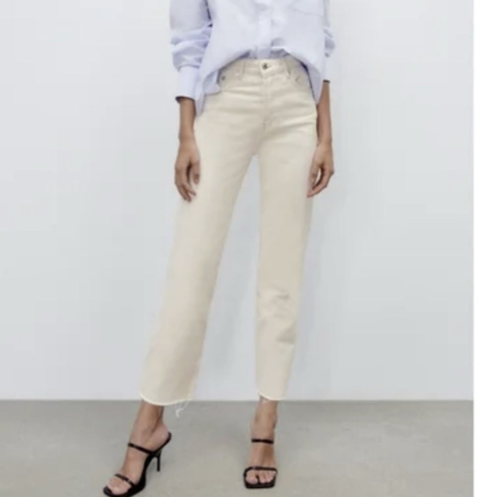 Zara High Rise Straight Leg Jeans Size 2 Natural Denim